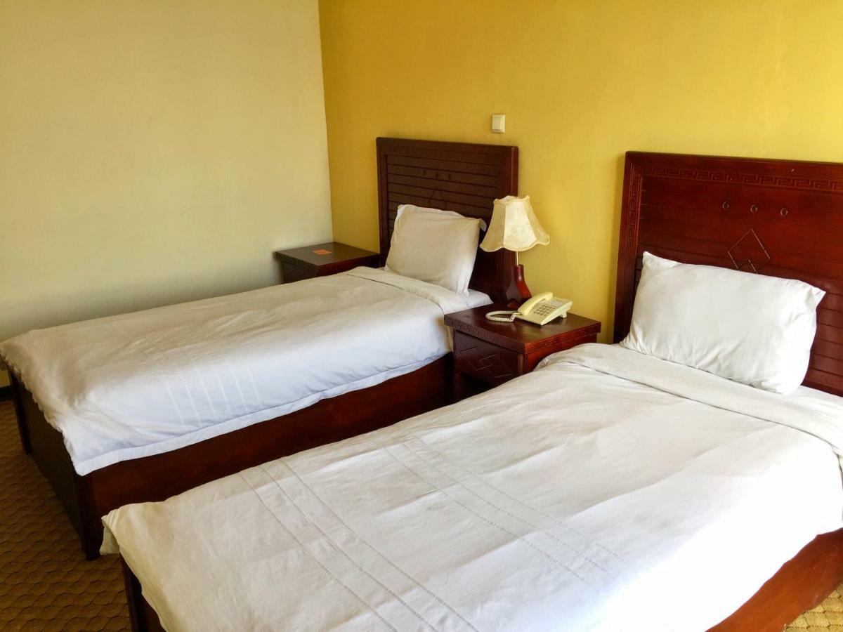 Top Ten Hotel Addis Abeba Exterior foto