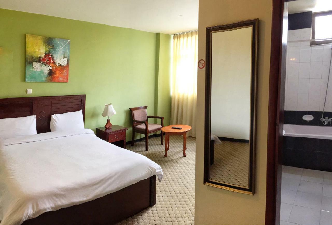 Top Ten Hotel Addis Abeba Exterior foto